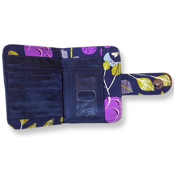 Vera Bradley wallet ⭐️5/$20⭐️ - Picture 3 of 4